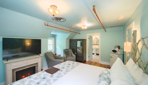 Room (Laurel Lodge)