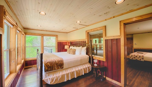 Cabin (Chilhowee 2)