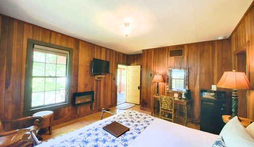 Cabin (Mountain View 3)