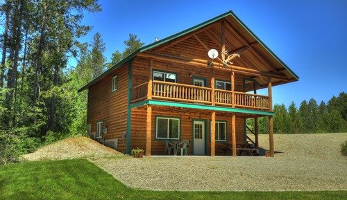 2 Bedroom Deluxe Cabin