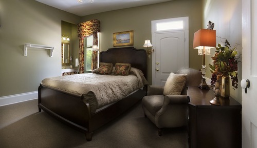 Standard Room, 1 Queen Bed