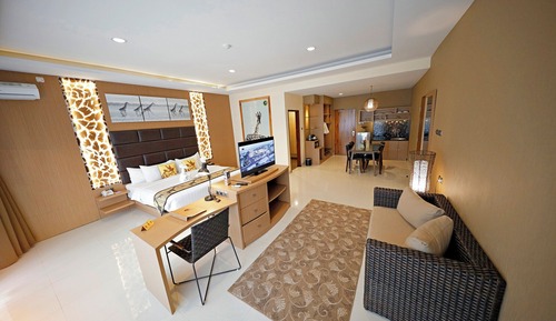 Giraffe Suite King