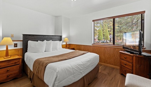 Standard Condo, 2 Bedrooms, Fireplace