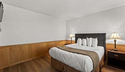 Standard Condo, 1 Queen Bed, Fireplace