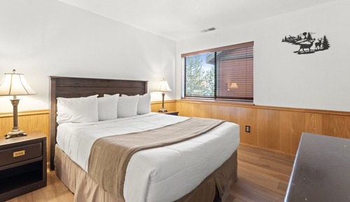 Standard Condo, 1 Queen Bed, Fireplace