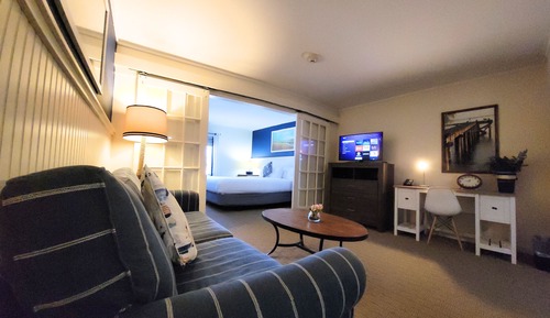 Studio Suite, 1 King Bed, Kitchenette