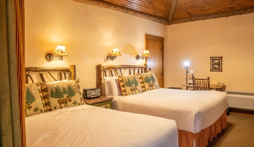 Standard Room, 2 Queen Beds (Double Queen Room)