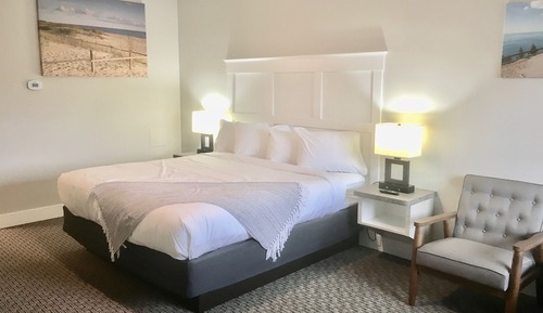 Deluxe King Bed