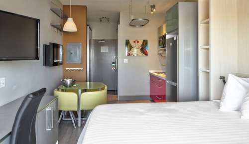 Studio Suite, Kitchenette, Garden View