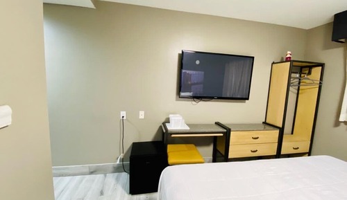 Room, 1 King Bed, Accessible, Non Smoking