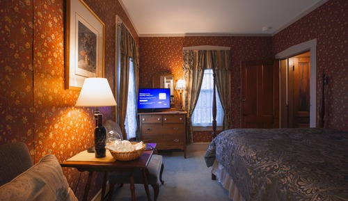 Standard Room, 1 Queen Bed, Mountainside