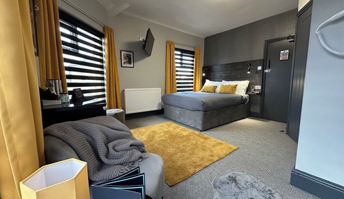 Premium Double Room (Room 8)