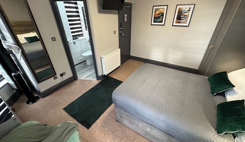 Double Room (Room 4)