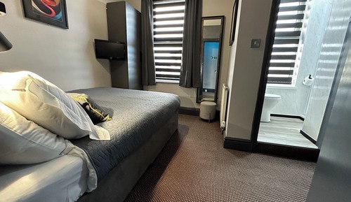 Economy Double Room (Room 5)