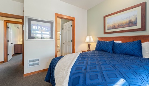 Panoramic Condo, Golf View