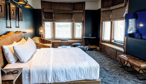 Heritage Corner 1 King