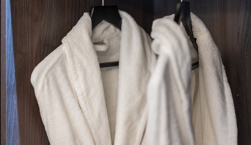 Roseburn Executive, No windows