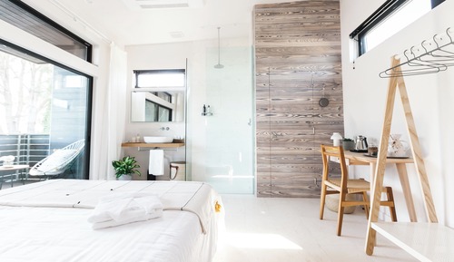 Design Room, Balcony (Air)