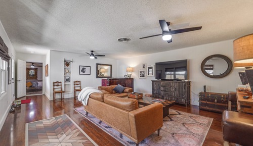 House (3 Bedrooms)