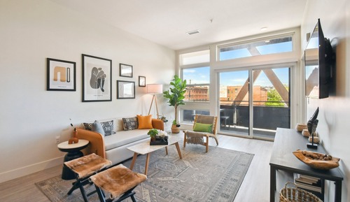 Condo, 1 Queen Bed, Balcony, City View (unit 306)
