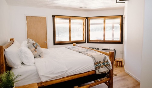 Premium Double Room, 1 King Bed, Shared Bathroom, Mountain View