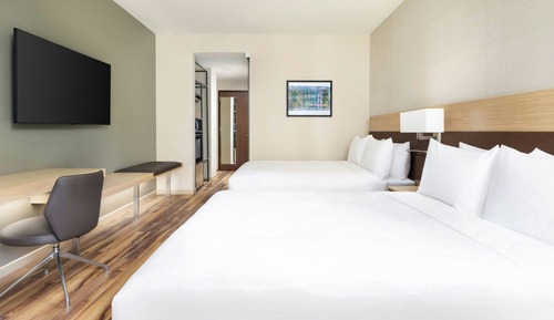 Room, 2 Queen Beds, City View