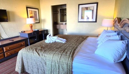 Standard Room, 2 Double Beds, Non Smoking