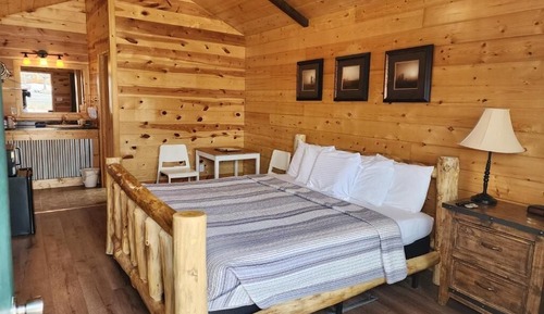 Cabin, City View