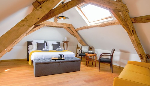 Room, River View