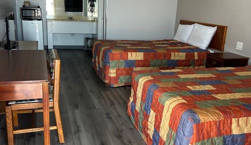 2 Bed Standard Room
