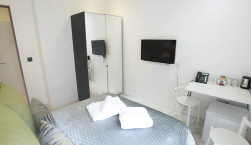 Standard Suite, Private Bathroom (Edison Suite)