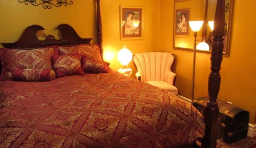 Royal Room, 1 Queen Bed, Patio