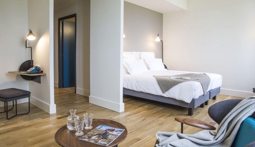 Junior Suite with spa access