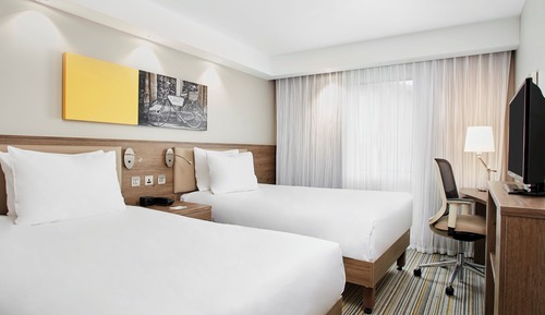 Family Room, 1 Queen Bed, Connecting Rooms