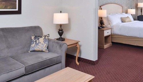 Standard Studio, 2 Queen Beds
