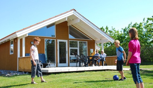 House, 2 Bedrooms, Kitchen (Linen Excluded)