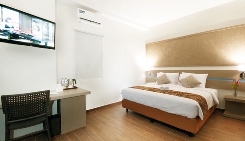 Superior Double Room with Breakfast