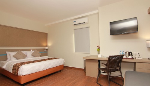 Deluxe Room With Breakfast