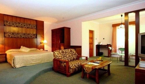 Family Room, Pool View