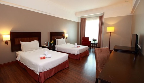 Standard Deluxe Twin