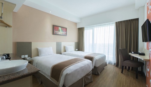 Superior Twin - Breakfast Included