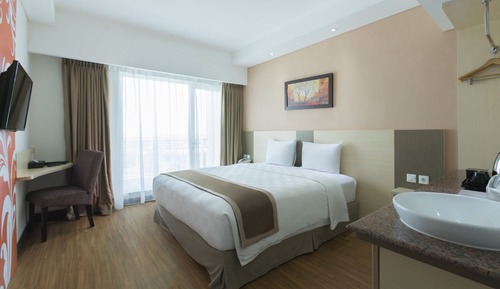 Superior King - Room Only