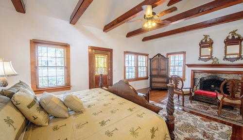 Grand Suite, 2 Bedrooms, Kitchen, Pool Access, Ground Floor