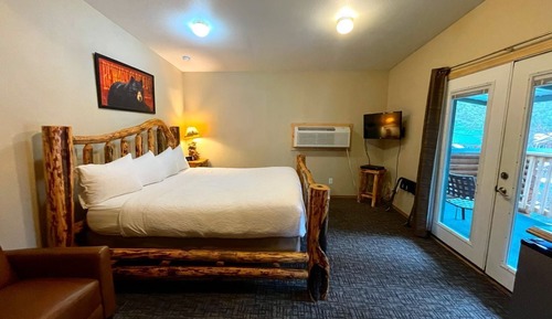 Standard Room, 1 King Bed