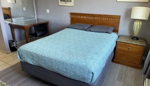 Classic Single Room, 1 Queen Bed, Smoking