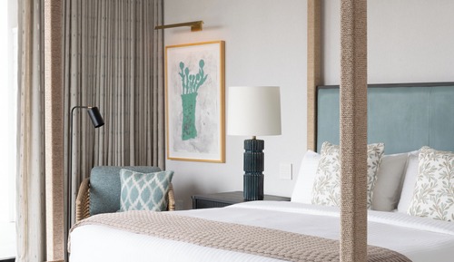 Deluxe Room, 1 King Bed (Meadow Studio King ADA)