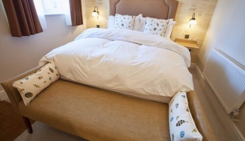 Double Room, 1 King Bed