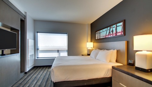Studio Suite, 1 King Bed, Accessible