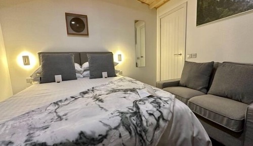 Deluxe Studio, Ensuite (Carmel)