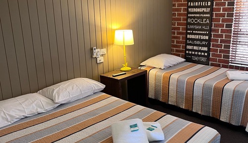 Room (1 Double & 1 Single)